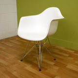 Baxton Studio Dario White Molded Plastic Chair - Dine in Style Store